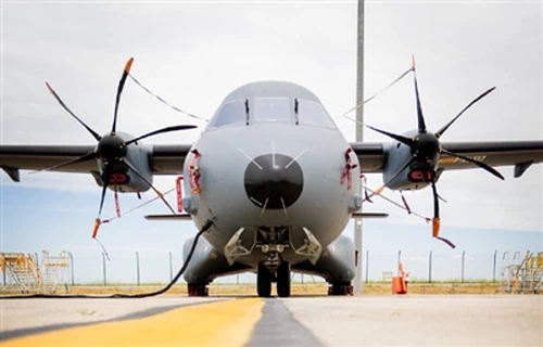 I compositi termoplastici rivoluzionari promuovono l’aviazione sostenibile